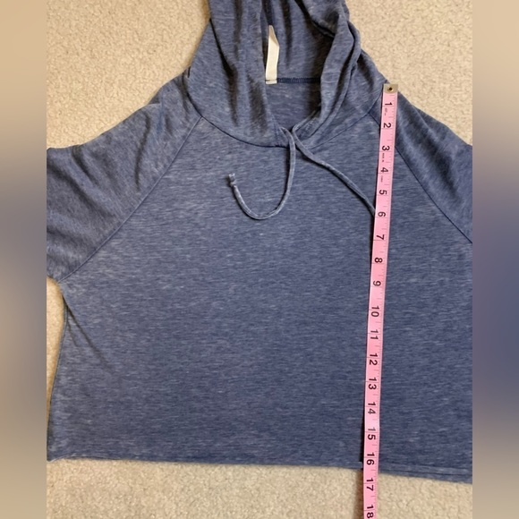 ever hottie Women’s Hooded Cropped Top Size Small - Picture 3 of 5